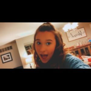 Meet your Posher, Kara